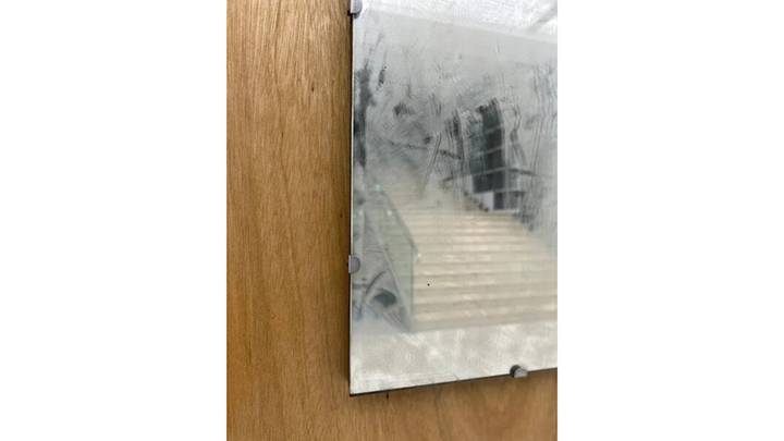 Нелепые случаи порчи музейных экспонатов посетителями и сотрудниками