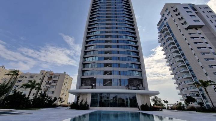 Какая недвижимость есть у Аллы Пугачевой в России и за рубежом