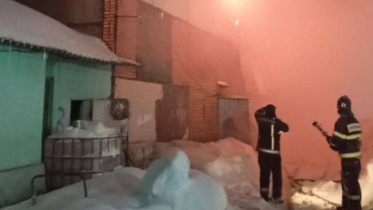 Пожар на производстве пластика произошел в Электроуглях