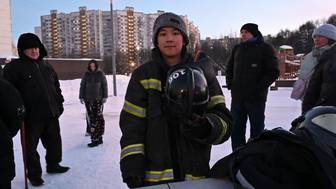 Школьники примерили форму спасателей