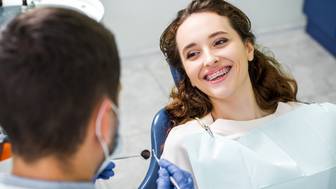 Сколько зарабатывают стоматологи в Москве в 2026 году