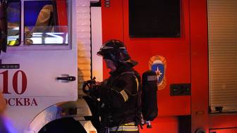 СМИ: Один человек погиб при пожаре в многоэтажке в центре Москвы