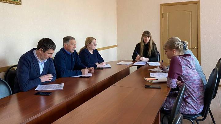 Скандал с жилищными сертификатами в Сердобске: подробности о мигранте-многоженце, травля и отставка мэра