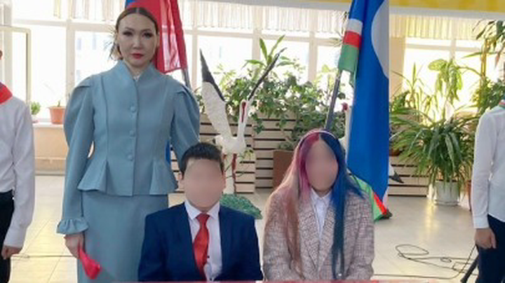 Валерия Протопопова с сыном и дочерью