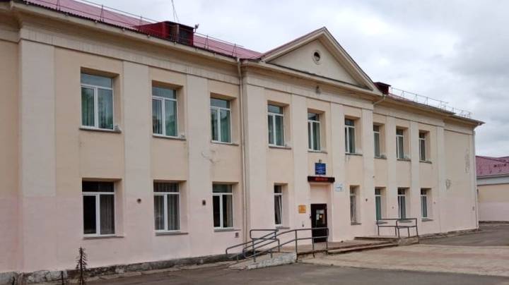 Семиклассник напал на сверстника в школе Александровска: причина, пострадавшие, личность подозреваемого