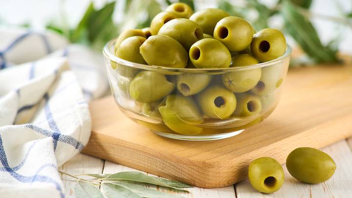 Чем полезны оливки, как их выбрать и правильно съесть