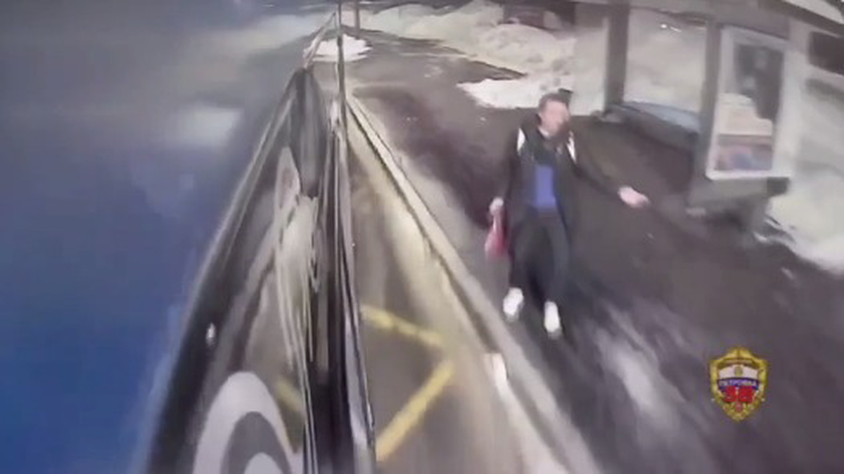 A man in Moscow broke a bus window when he got off at the wrong stop