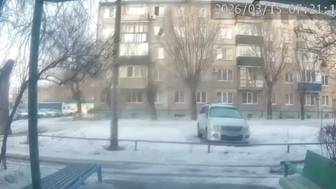 Орчанка упала с пятого этажа, встала и пошла домой