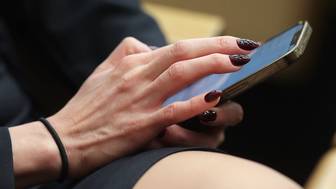 Какие настройки необходимо изменить в мобильном банке для дополнительной защиты средств