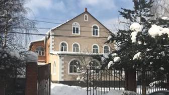 Детей в нелегальной школе в Мытищах заставляли молиться Кришне