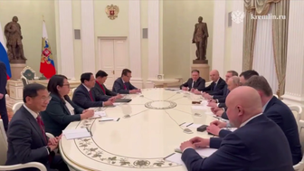 Путин встретился с премьер-министром Вьетнама Фам Минь Тинем