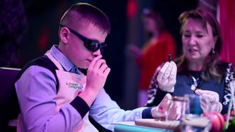 Анастасия Ракова рассказала о создании парфюмерного портрета России незрячими детьми из Москвы