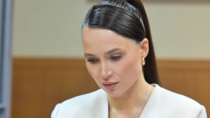 Блогерша назвала Лерчек «тварью» и пожелала «гореть в аду»: главное о скандале Расковской и Чекалиной в фитнес-клубе 