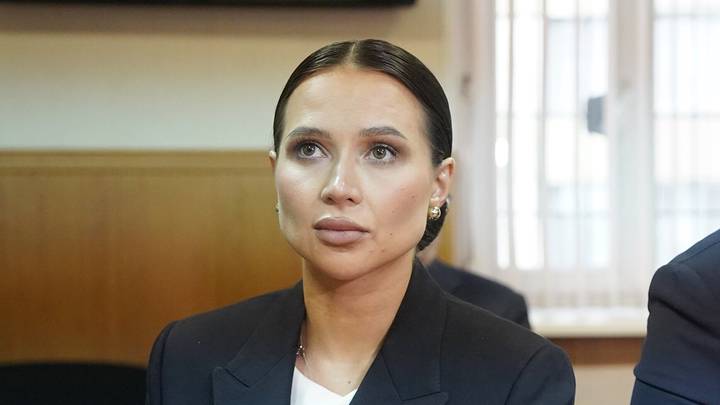 Скандал Лерчек и Янковской: как они поссорились почему судятся, что сейчас со стилисткой