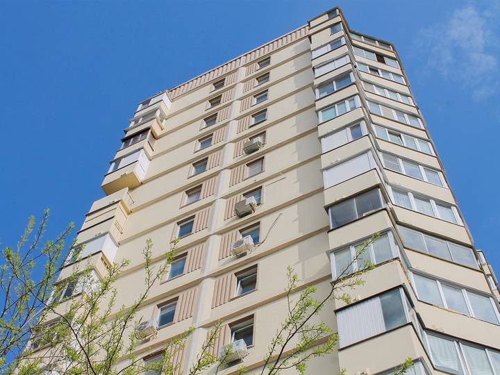 Специалисты КГХ Москвы обновили более 500 жилых домов на бульварах столицы