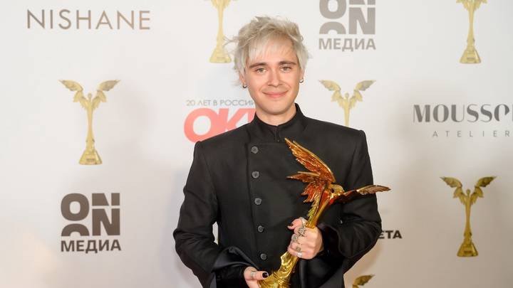 Слепили из того, что было: стилист разобрала образы звезд на кинопремии «Ника»