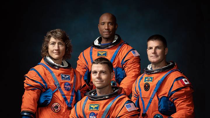 Американская лунная миссия «Артемида-2»: что известно, экипаж и план полета