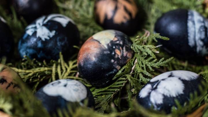 Натуральные красители для пасхальных яиц