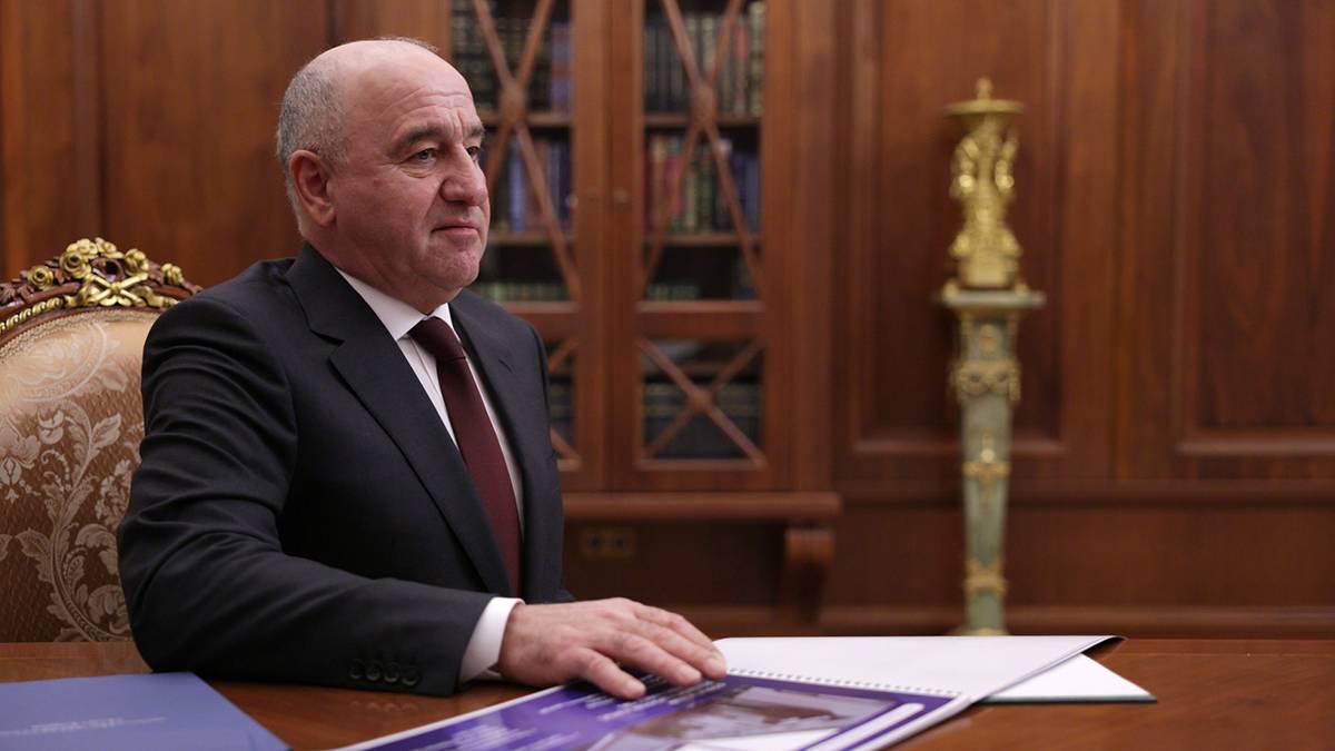 Парламент КЧР единогласно избрал Темрезова главой республики