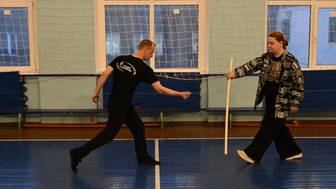 Чтобы научиться летать, надо уметь падать: каскадер поделился секретами успешного трюка