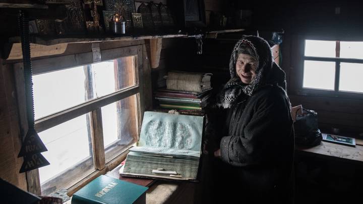 Отшельница Агафья Лыкова: как оказалась в лесу, как живет сейчас, биография и семья