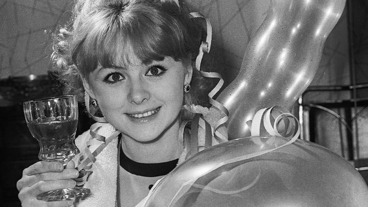 Как сейчас выглядят и чем живут самые красивые советские актрисы