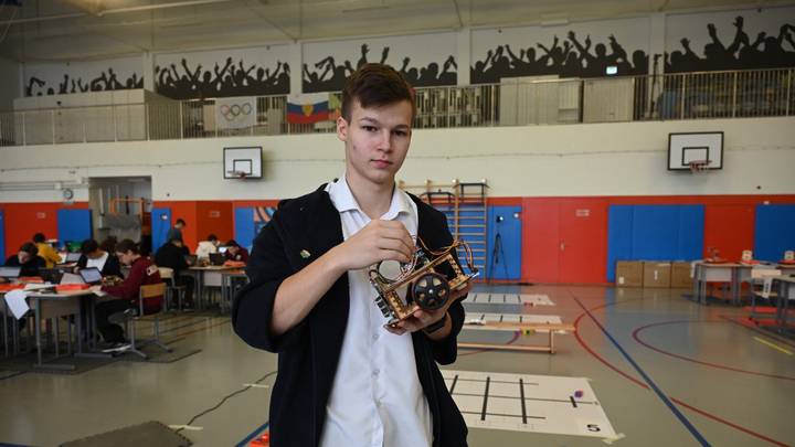 Участник олимпиады по робототехнике Николай Коковкин