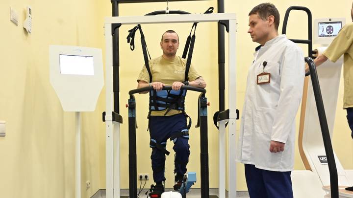 Валентин Брыкалов занимается на «Орторенте» под наблюдением медика Максима Левина