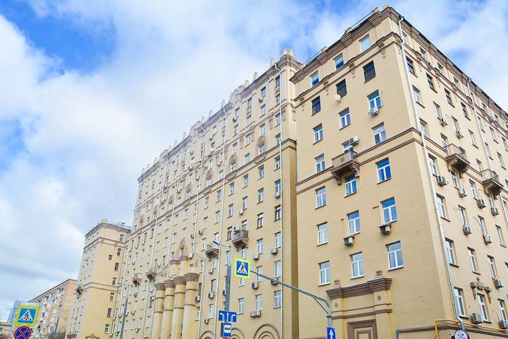 Более 20 жилых домов с пинаклями отремонтировали в Москве