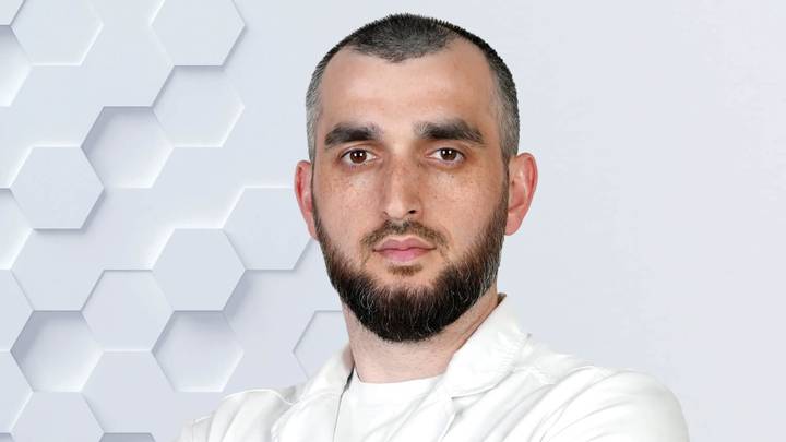 Хирург Умалат Джабраилов