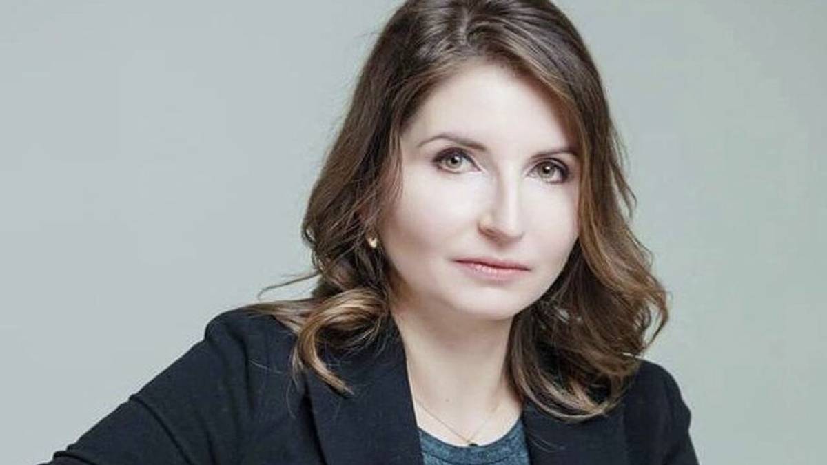 A Moscow court arrested political scientist Snegovaya* in absentia on charges of spreading false news about the Russian army