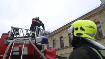 МЧС: Пожарные ликвидировали возгорание в историческом здании в центре Москвы