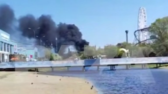 Парк аттракционов загорелся в Анапе