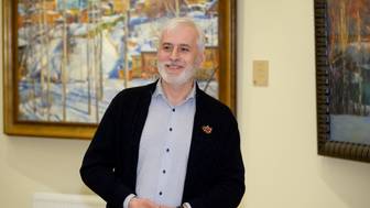 «Избранным будет каждый»: Василий Нестеренко о новой галерее и сверхзадачах художника