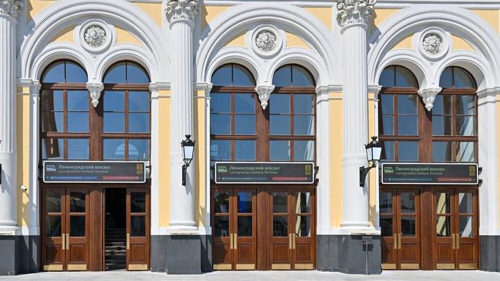 Изучили каждый оттенок: как проходила реконструкция Ленинградского вокзала