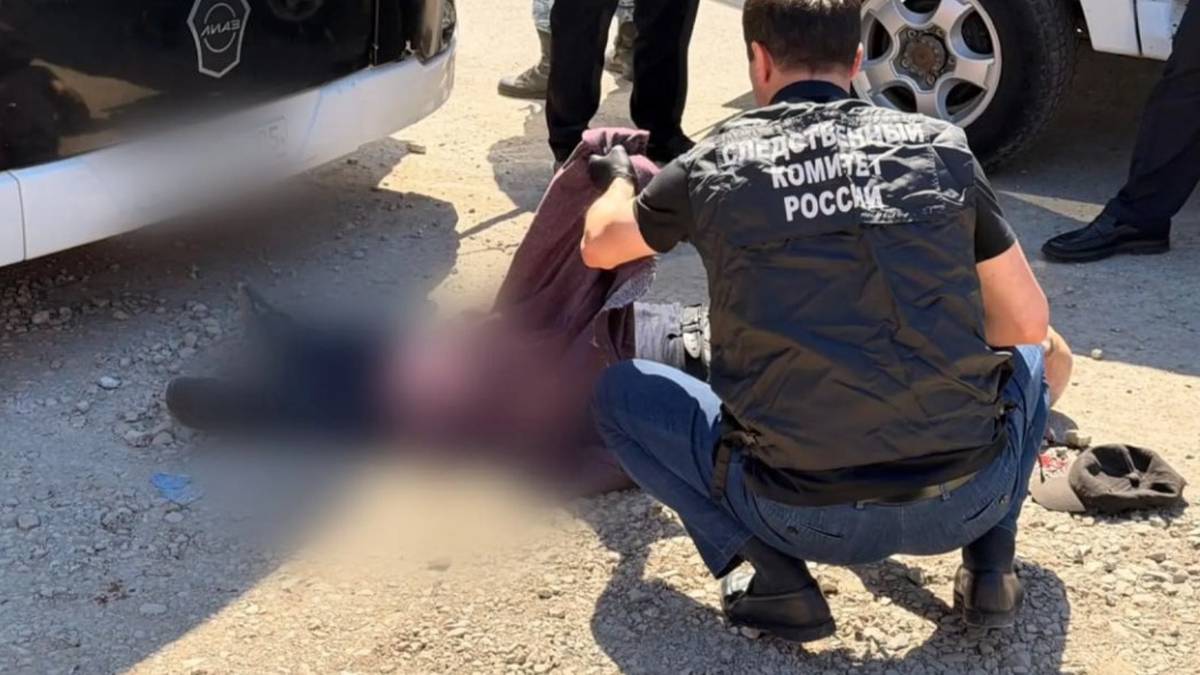 A man stabbed his brother to death at a bus stop in Makhachkala over an inheritance dispute