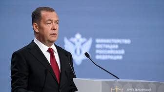 Медведев: Скорбь после гибели Хаменеи сплотила народ Ирана