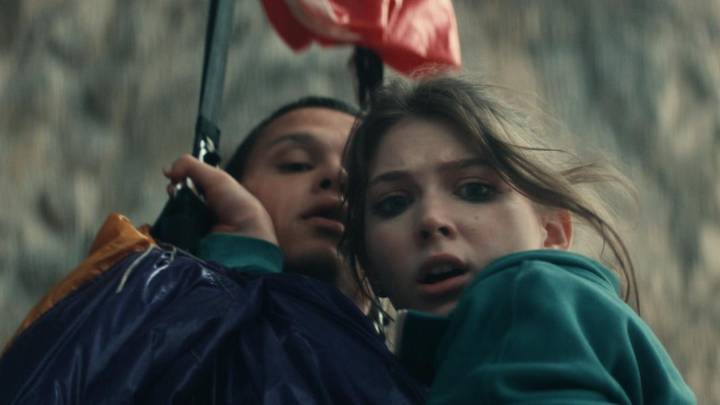 В фильме «Пропасть» Степан Белозеров сыграл Артема, а Тина Стойилкович — Дашу