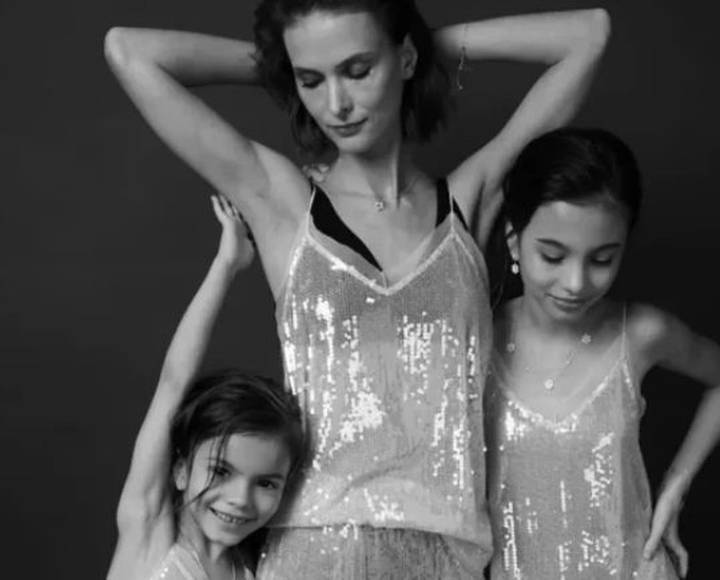 Svetlana Ivanova posted a photo with her daughters