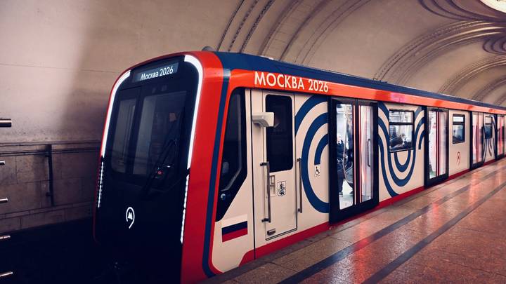 Поезд «Москва-2026» на станции метро «Сокол» Замоскворецкой линии