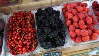 Какие продукты нужно купить в августе, чтобы сэкономить 
