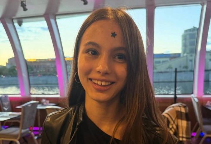 Актриса Светлана Иванова опубликовала фото старшей дочери