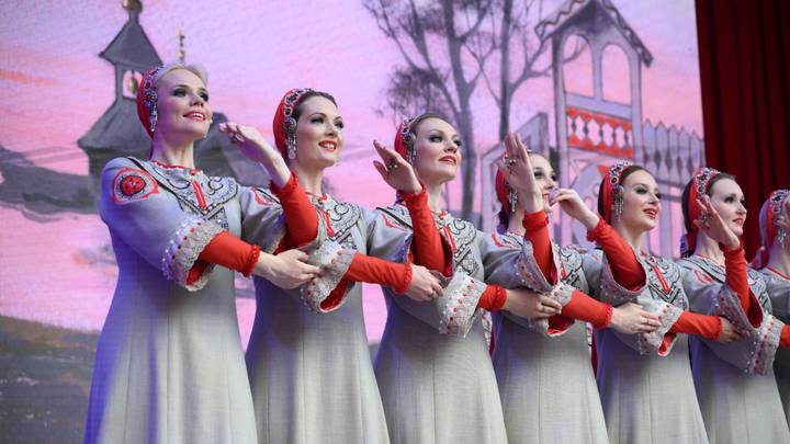 Ансамбль «Березка» выступил в амфитеатре у Политехнического музея