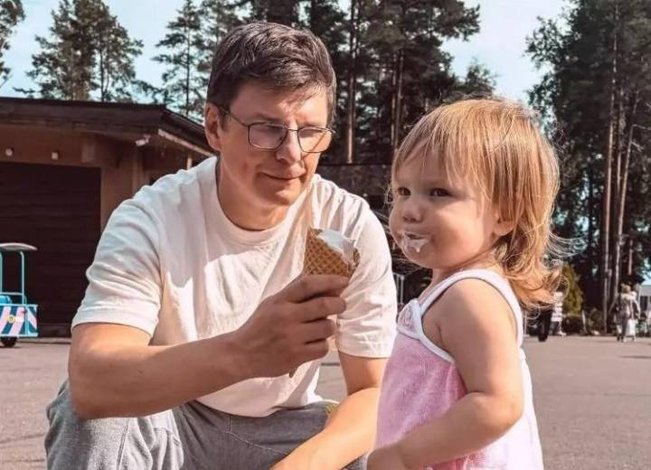 Возлюбленная Андрея Аршавина опубликовала фото футболиста с их дочкой