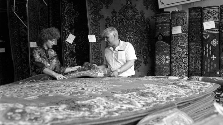 Какие вещи из СССР сейчас продают за крупные суммы