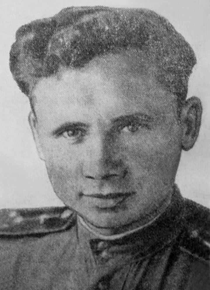 Алексей Свиридов в годы войны. Весь свой боевой путь он прошел в 128-м скоростном бомбардировочном авиаполку