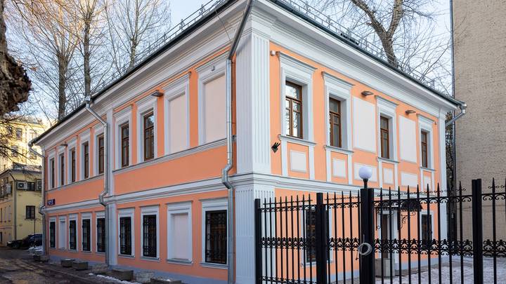 Гуляем и любуемся обновленной архитектурой: маршрут по главным усадьбам Москвы