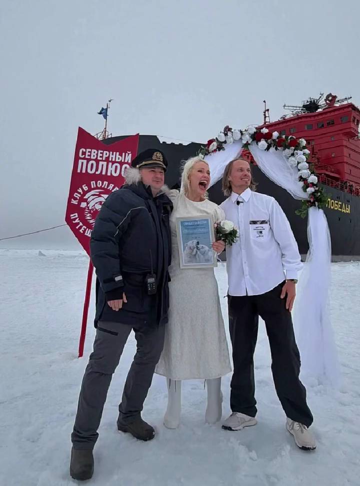 Екатерина Гордон сыграла свадьбу с бизнесменом Виктором Хархалисом на Северном полюсе