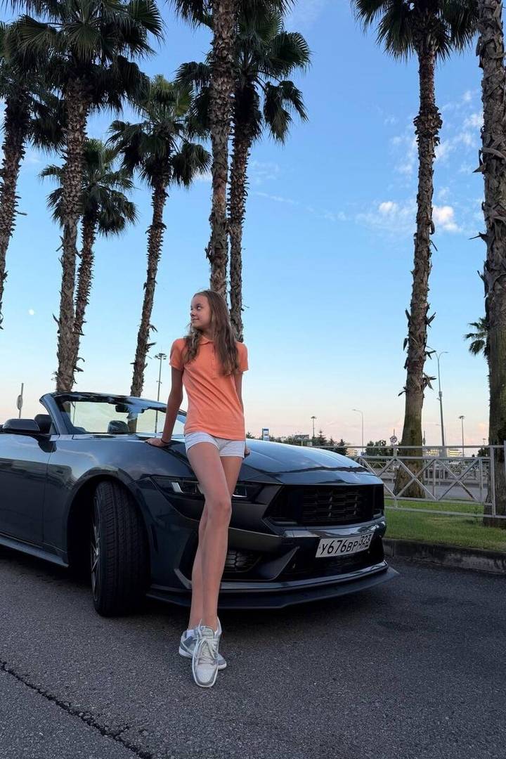 Оксана Федорова показала дочку-балерину и трогательно поздравила ее с 13-летием