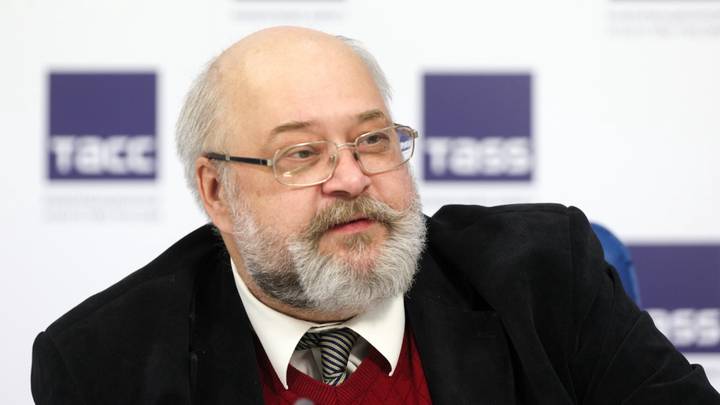 Гость программы «Еще не вечер» «Вечерки ТВ», историк Константин Залесский